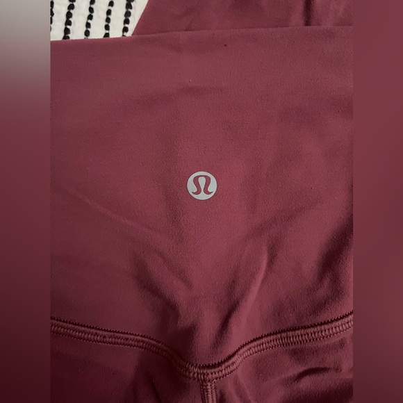 Align leggings 25” - Picture 2 of 3